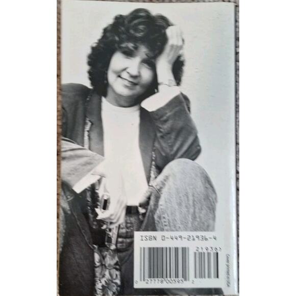 G Is for Gumshoe Sue Grafton Paperback GUC Vintage Mystery ISBN 0449219364 - Picture 2 of 6